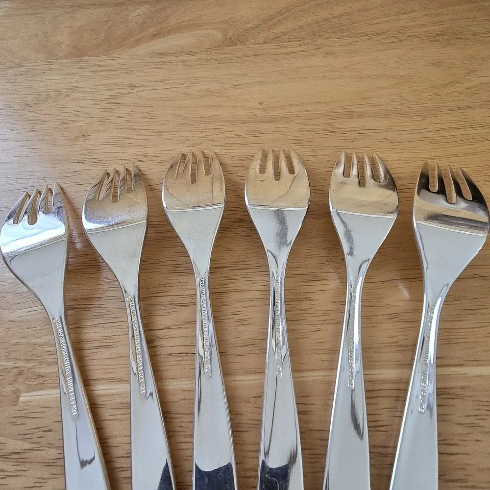 Set Of 6 Oneida Community Winsome Silverplate Forks 7 1/4